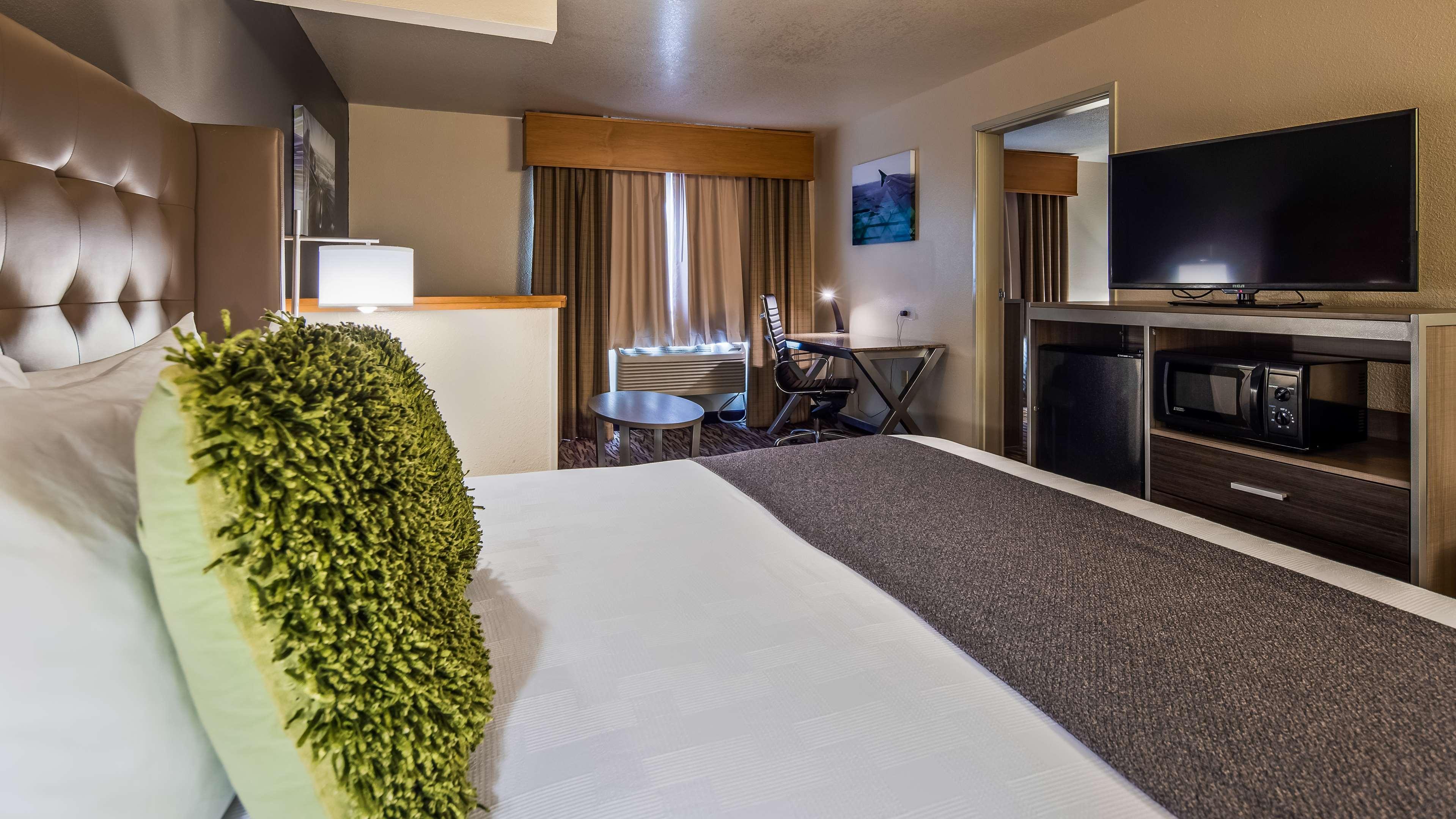 Best Western PLUS Peppertree Airport Inn Airway Heights Exterior foto