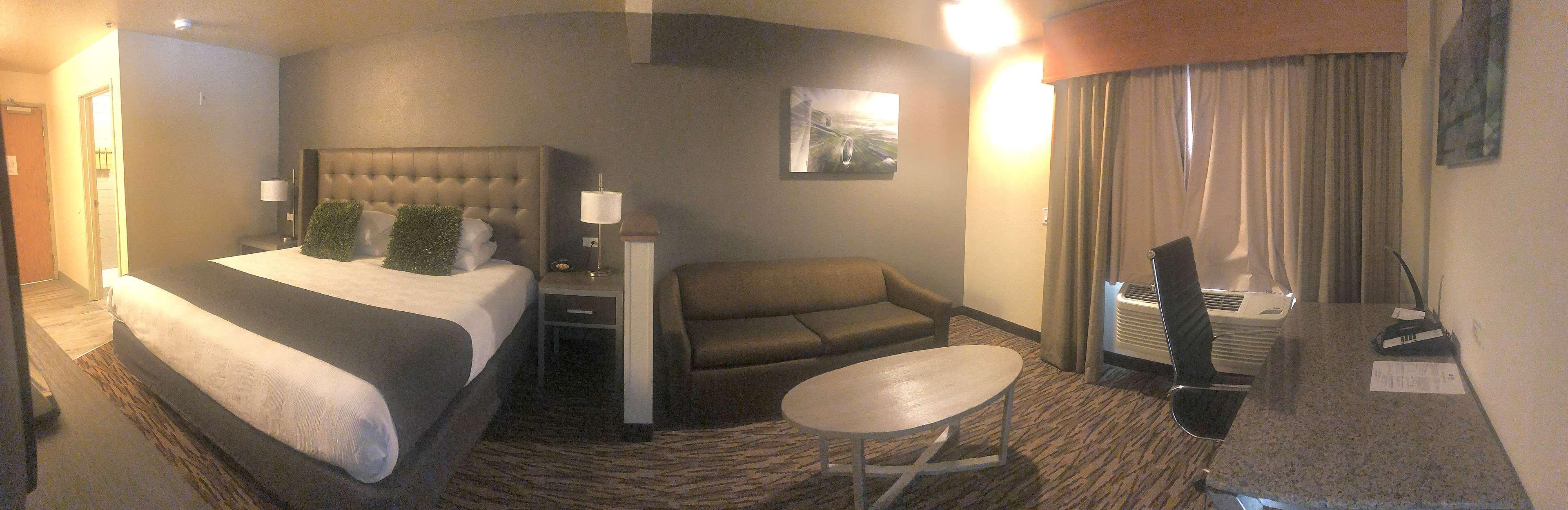 Best Western PLUS Peppertree Airport Inn Airway Heights Exterior foto