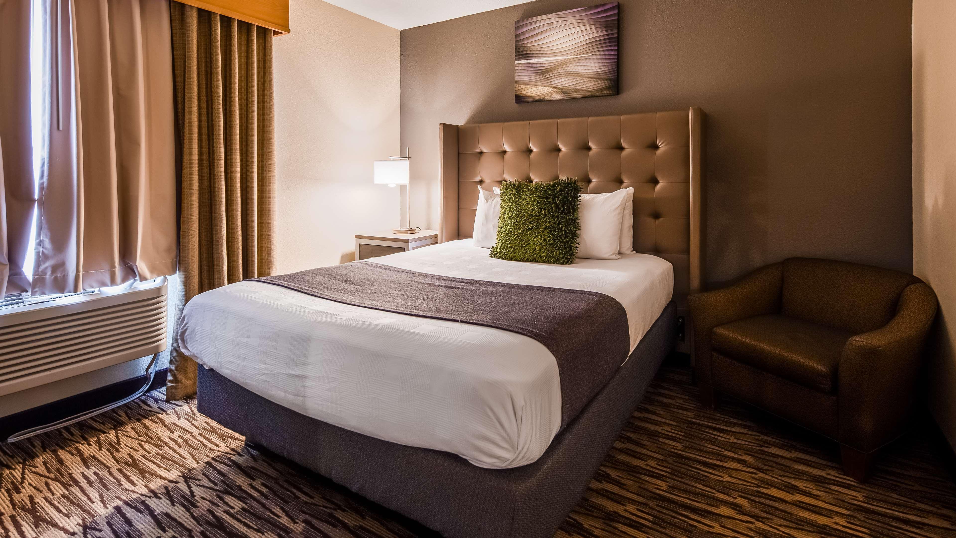 Best Western PLUS Peppertree Airport Inn Airway Heights Exterior foto